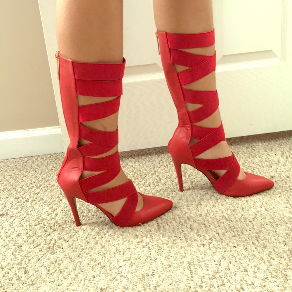 Ladies Red Hot 🔥🔥 Strappy Pumps